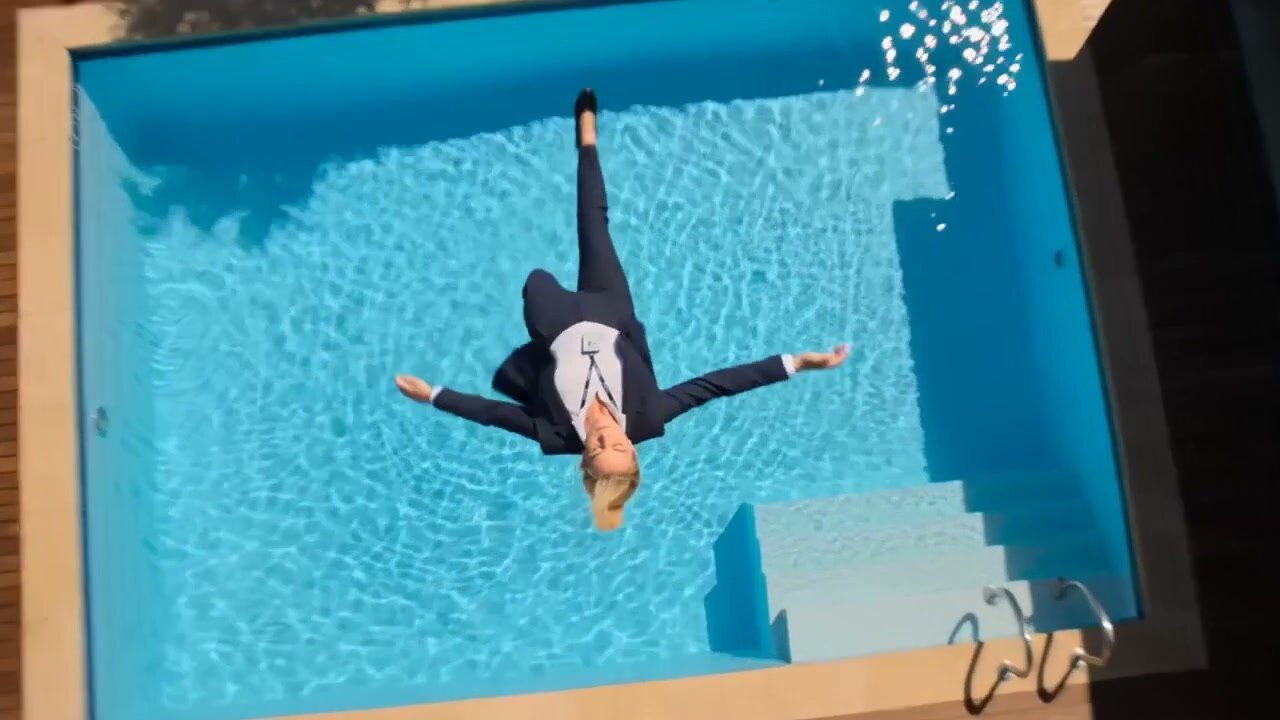 Freefall, frame 3